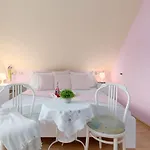 Apartma Sara شقة *