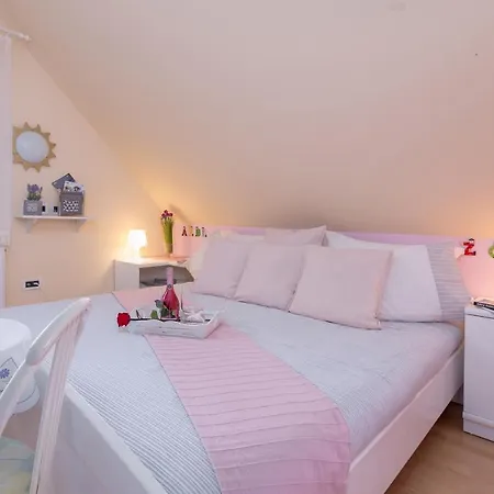 Apartma Sara Апартаменты