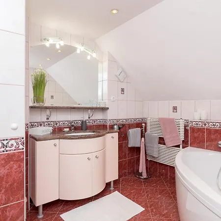 Apartma Sara *