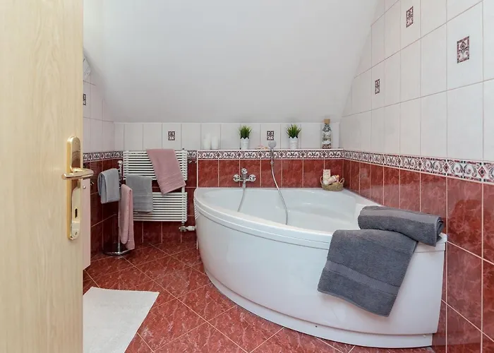 Apartma Sara Lejlighed